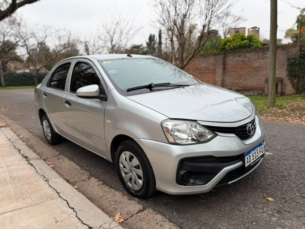 Toyota Etios 1.5X — foto 3